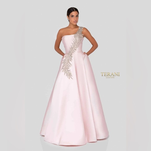 Terani Couture -
1912E9202 - One-Shoulder Long Ball Gown Size 8 in Blush - Picture 4 of 16